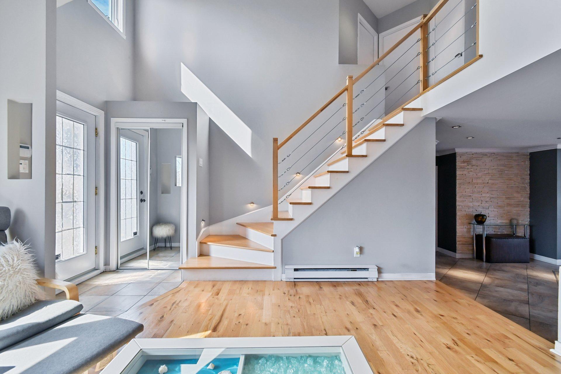 









397


Av. Marc-Aurèle-Fortin

,
Laval (Sainte-Rose),




QC
H7L5G2

