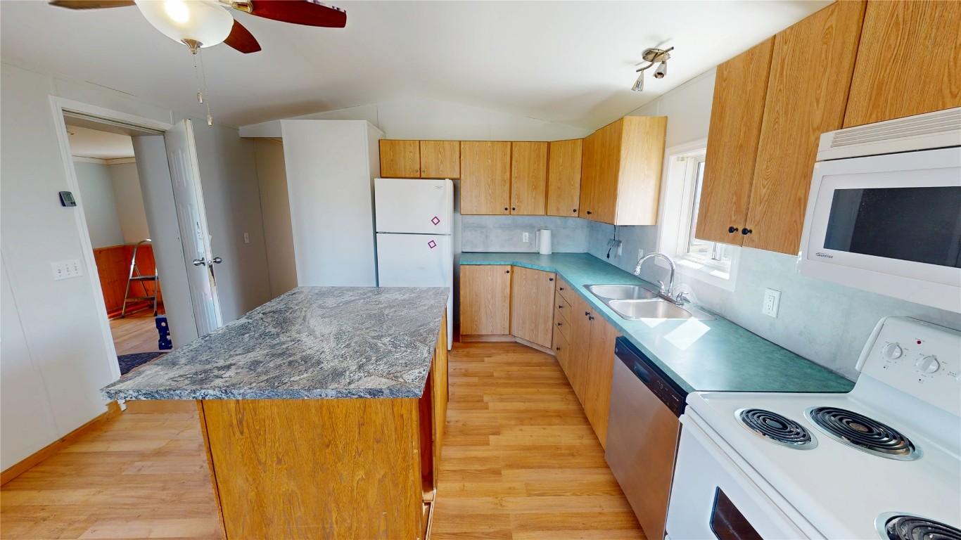 









724


Innes

Avenue, 4,
Cranbrook,




BC
V1C 2A5

