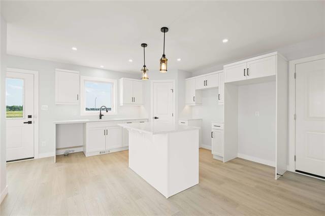 









18


Van Riesen

DR,
Niverville,




MB
R0A 0A1

