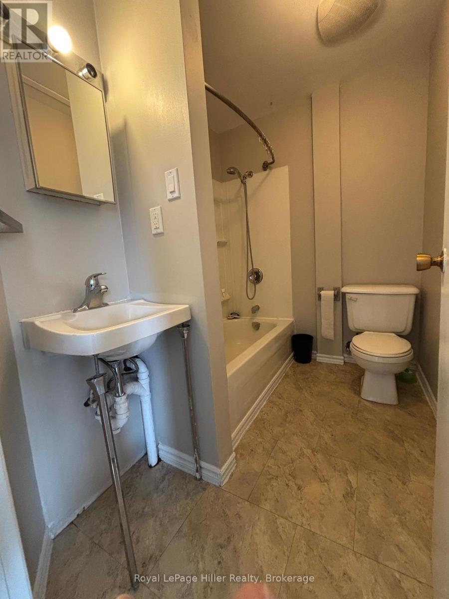 












228 NILE STREET

,
Stratford,




Ontario
N5A4E9

