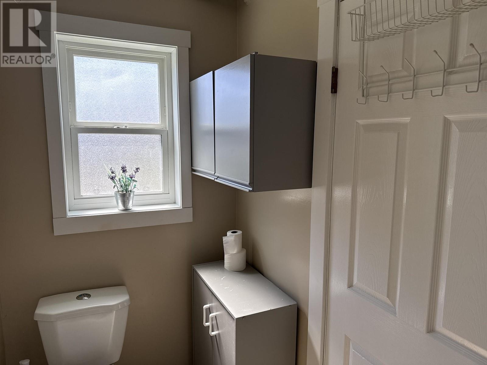 












911 HESKETH ROAD

,
Quesnel,




British Columbia
V2J7H6

