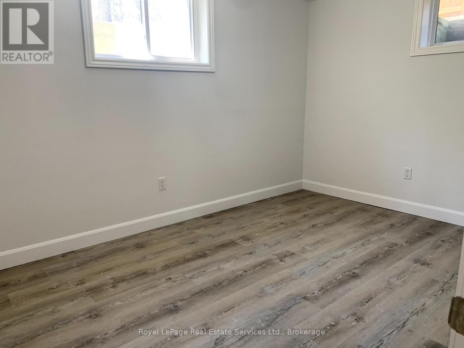 












2 - 1033 GARDNER AVENUE

,
Mississauga (Lakeview),




Ontario
L5E1B5

