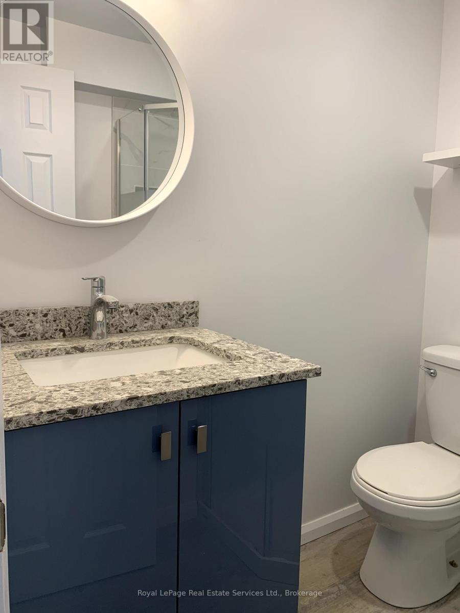 












2 - 1033 GARDNER AVENUE

,
Mississauga (Lakeview),




Ontario
L5E1B5

