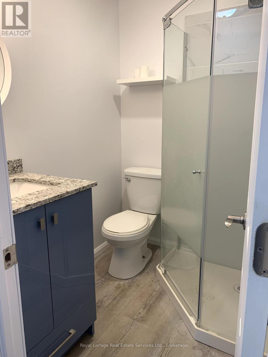 












2 - 1033 GARDNER AVENUE

,
Mississauga (Lakeview),




Ontario
L5E1B5


