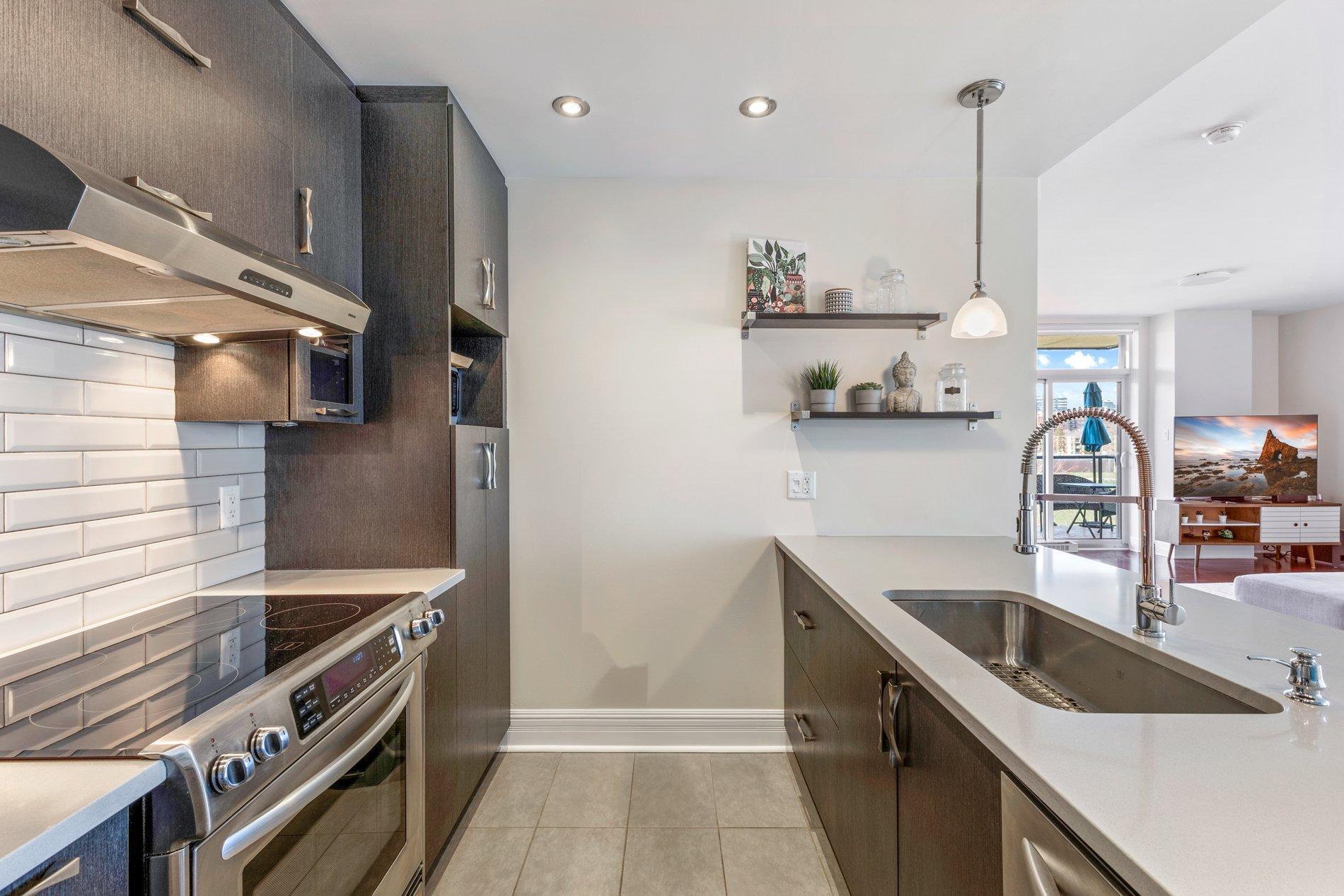 









2865


Av. du Cosmodôme

, 306,
Laval (Chomedey),




QC
H7T0G6

