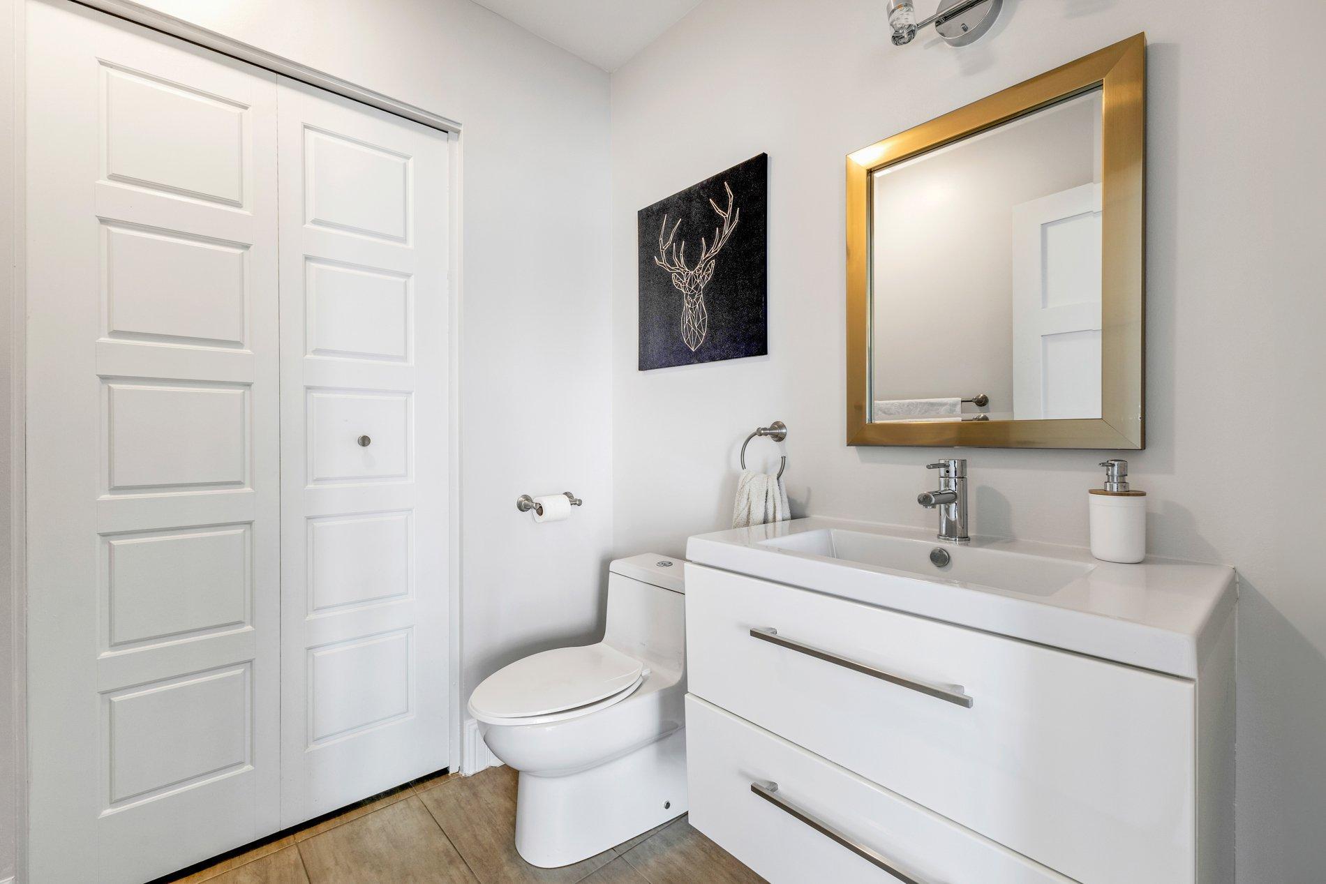 









2865


Av. du Cosmodôme

, 306,
Laval (Chomedey),




QC
H7T0G6

