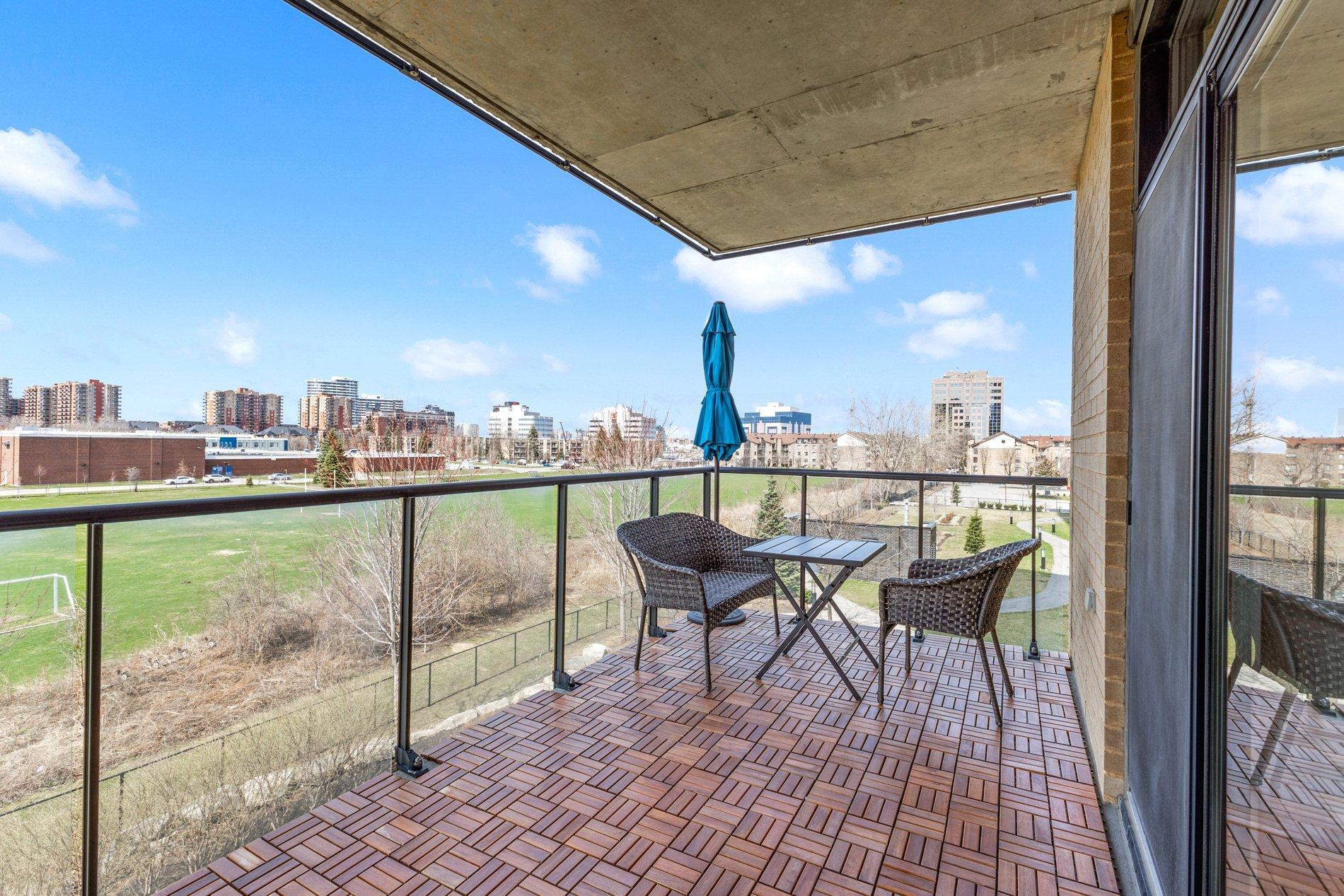 









2865


Av. du Cosmodôme

, 306,
Laval (Chomedey),




QC
H7T0G6

