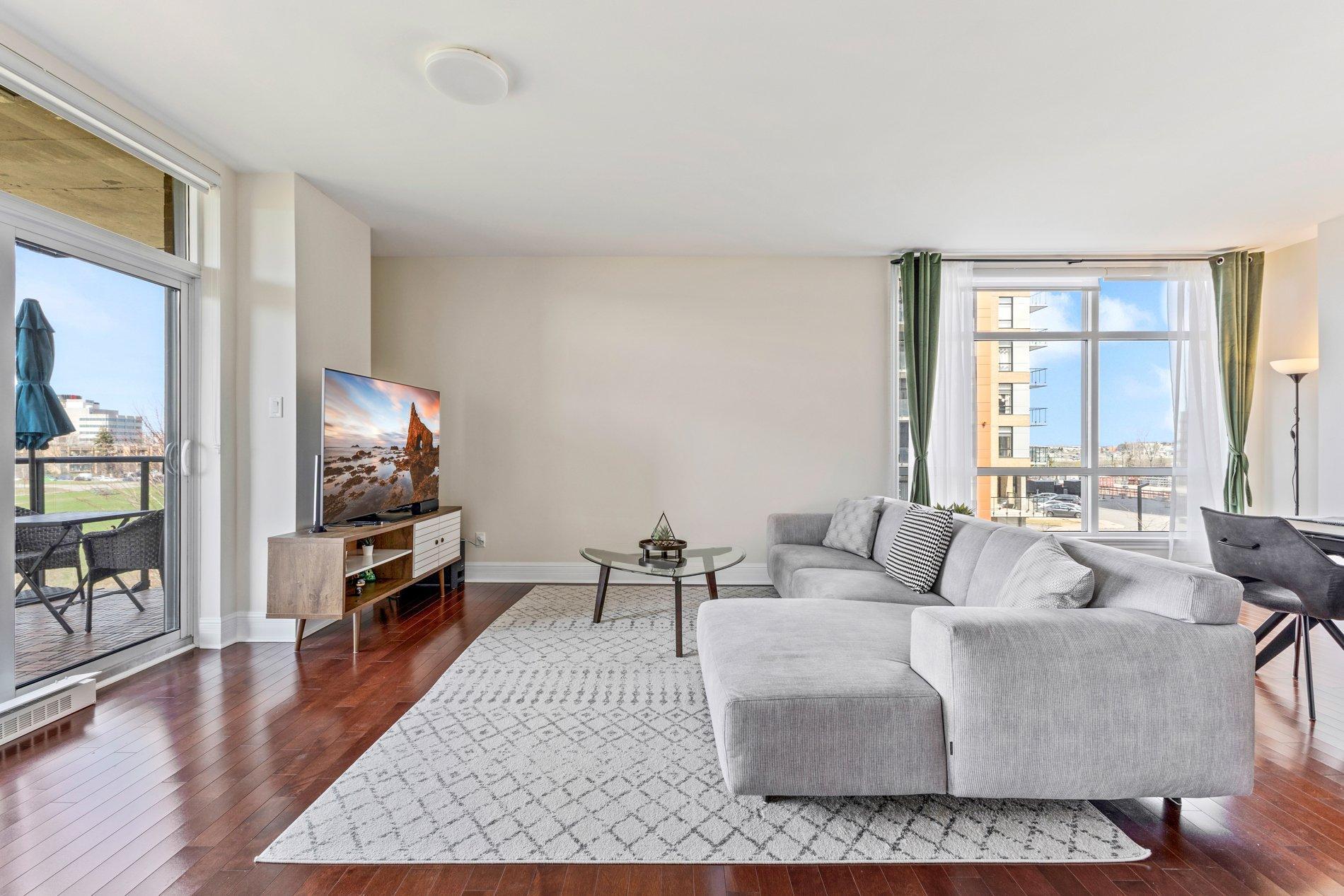 









2865


Av. du Cosmodôme

, 306,
Laval (Chomedey),




QC
H7T0G6

