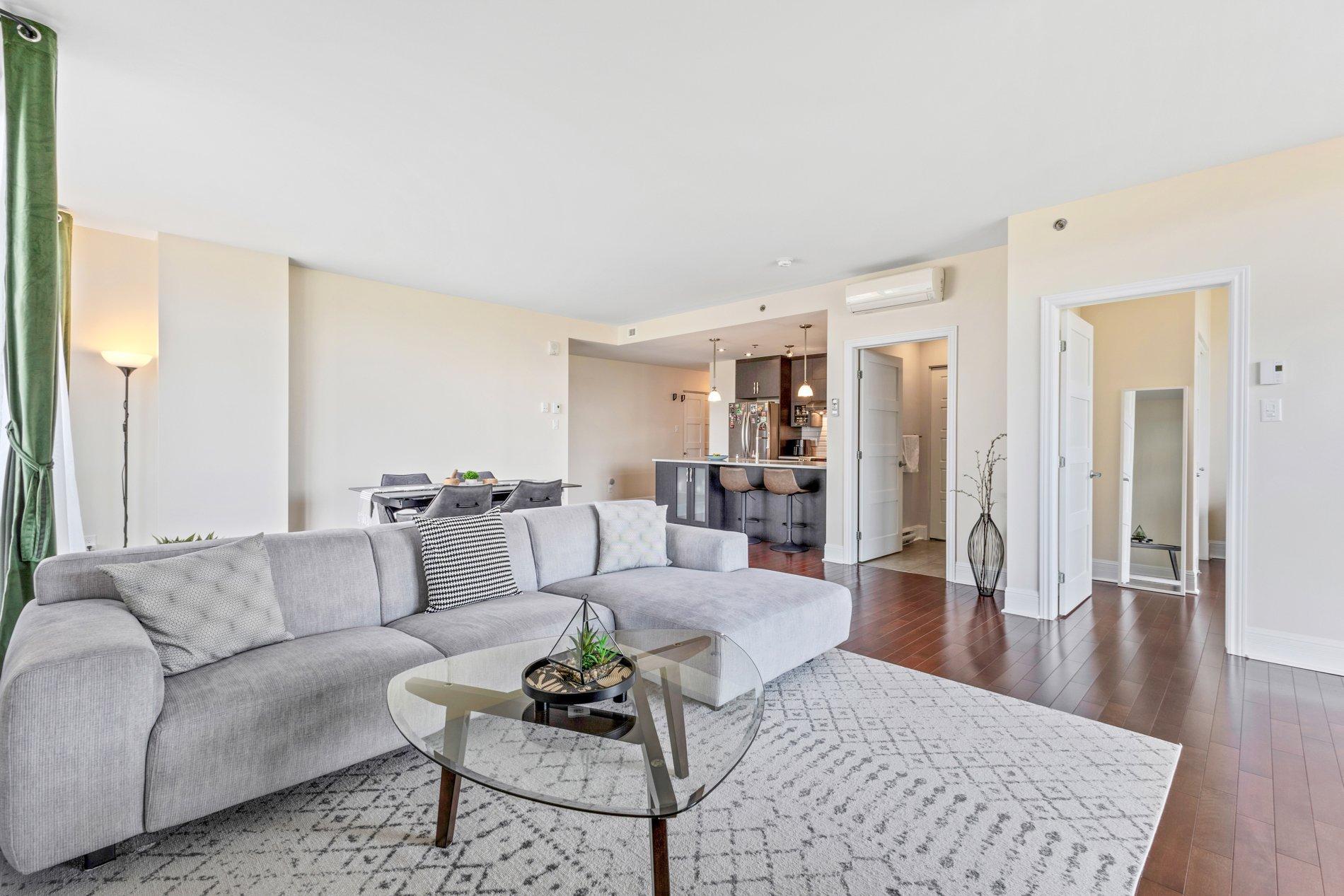 









2865


Av. du Cosmodôme

, 306,
Laval (Chomedey),




QC
H7T0G6

