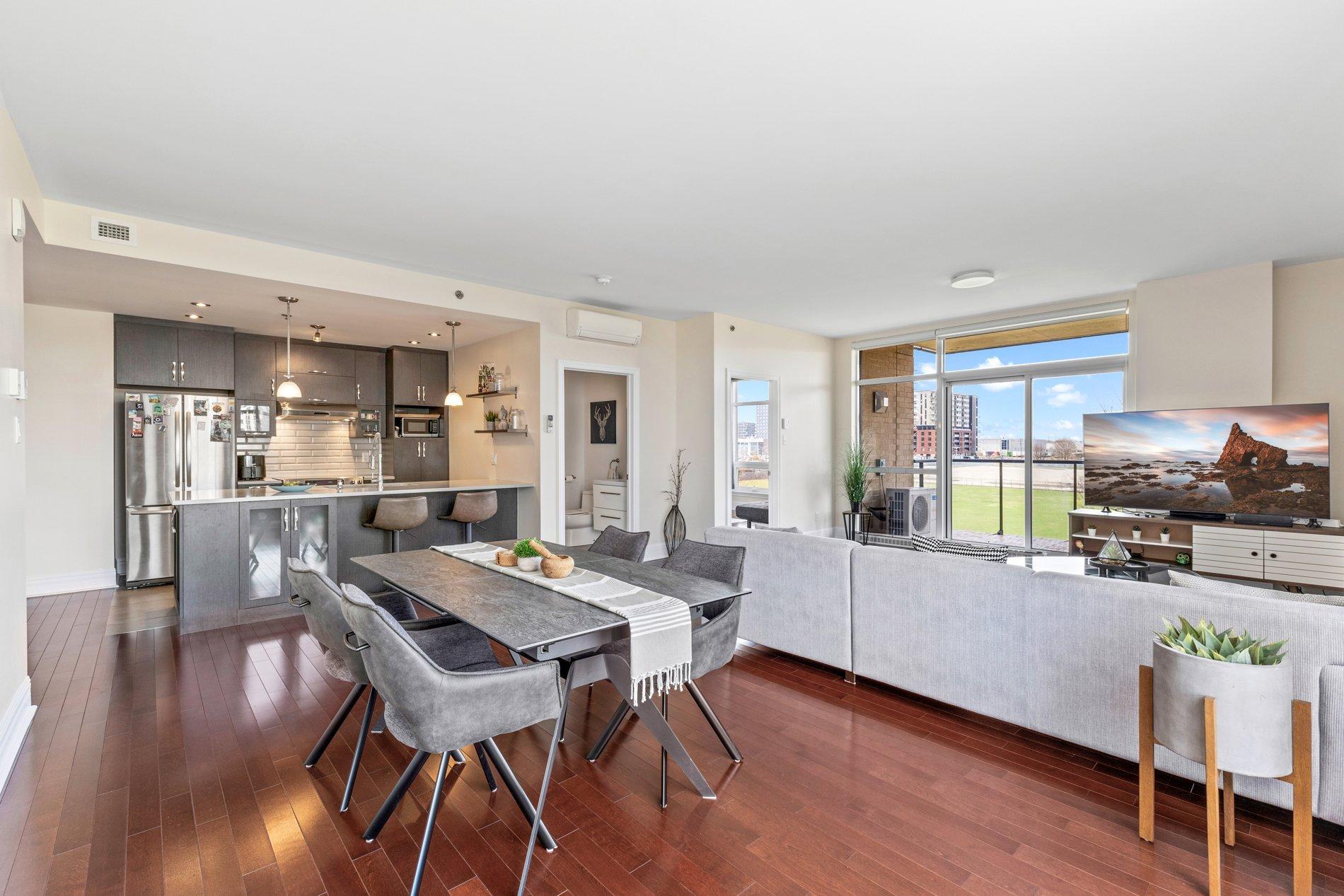 









2865


Av. du Cosmodôme

, 306,
Laval (Chomedey),




QC
H7T0G6

