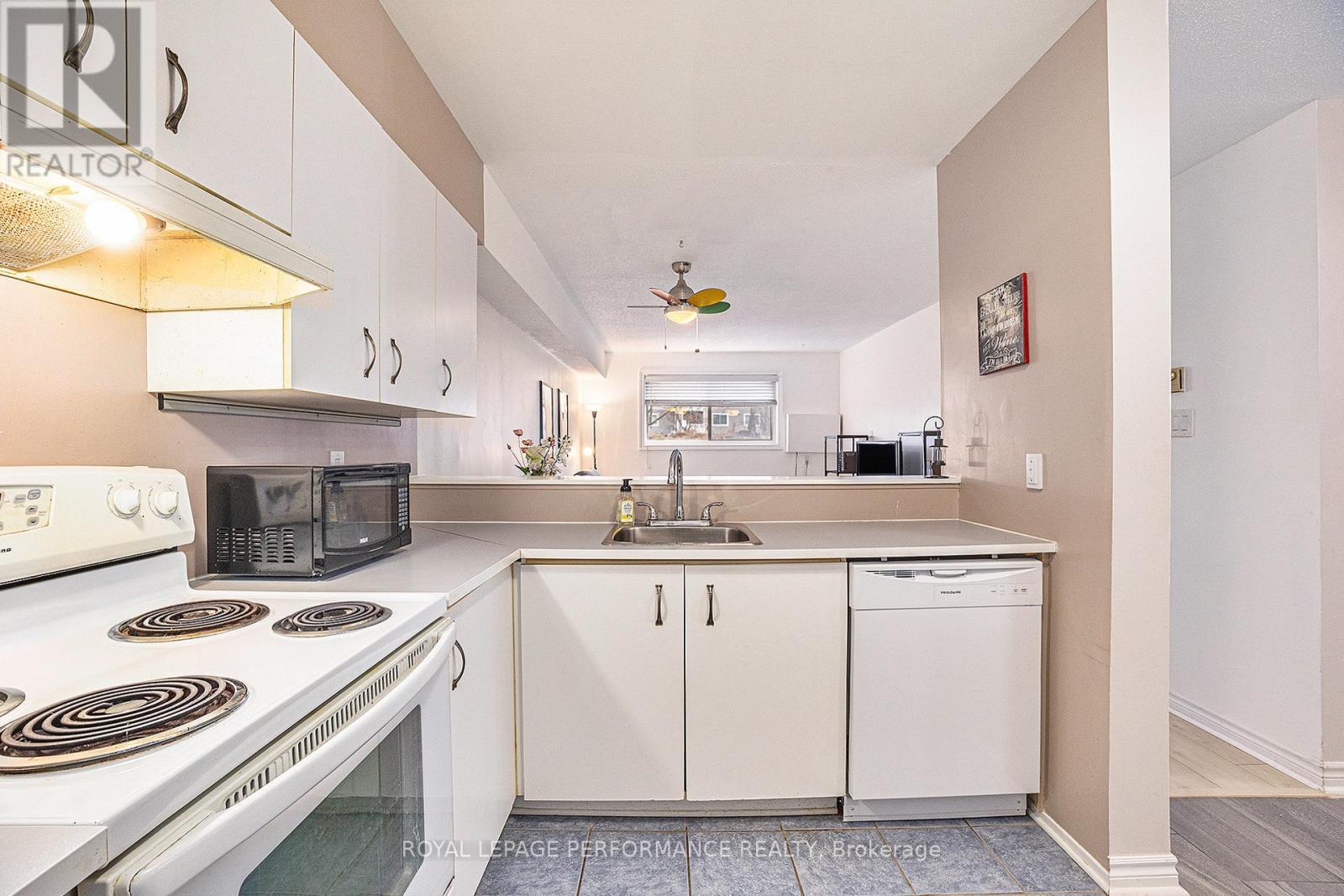 












105 - 318 LORRY GREENBERG DRIVE

,
Ottawa,




Ontario
K1T2R5

