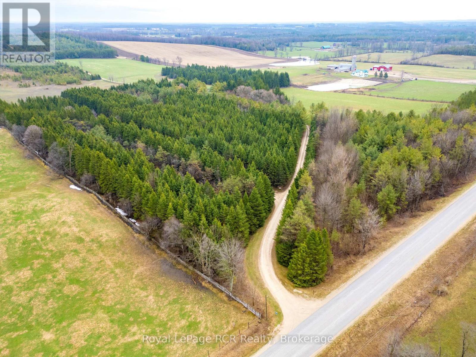 












635317 EUPHRASIA-HOLLAND TOWNLINE

,
Grey Highlands,







Ontario
N0C1H0

