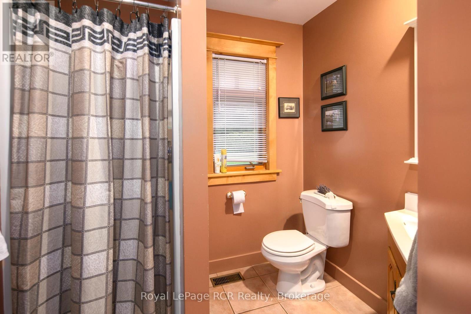 












635317 EUPHRASIA-HOLLAND TOWNLINE

,
Grey Highlands,







Ontario
N0C1H0


