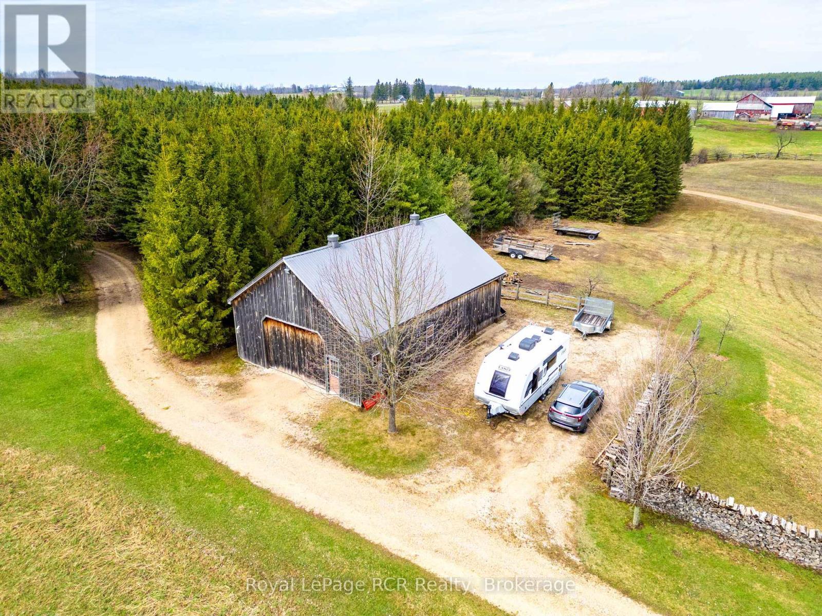 












635317 EUPHRASIA-HOLLAND TOWNLINE

,
Grey Highlands,







Ontario
N0C1H0

