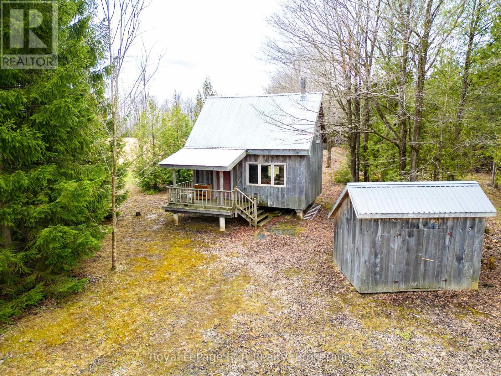 












635317 EUPHRASIA-HOLLAND TOWNLINE

,
Grey Highlands,







Ontario
N0C1H0

