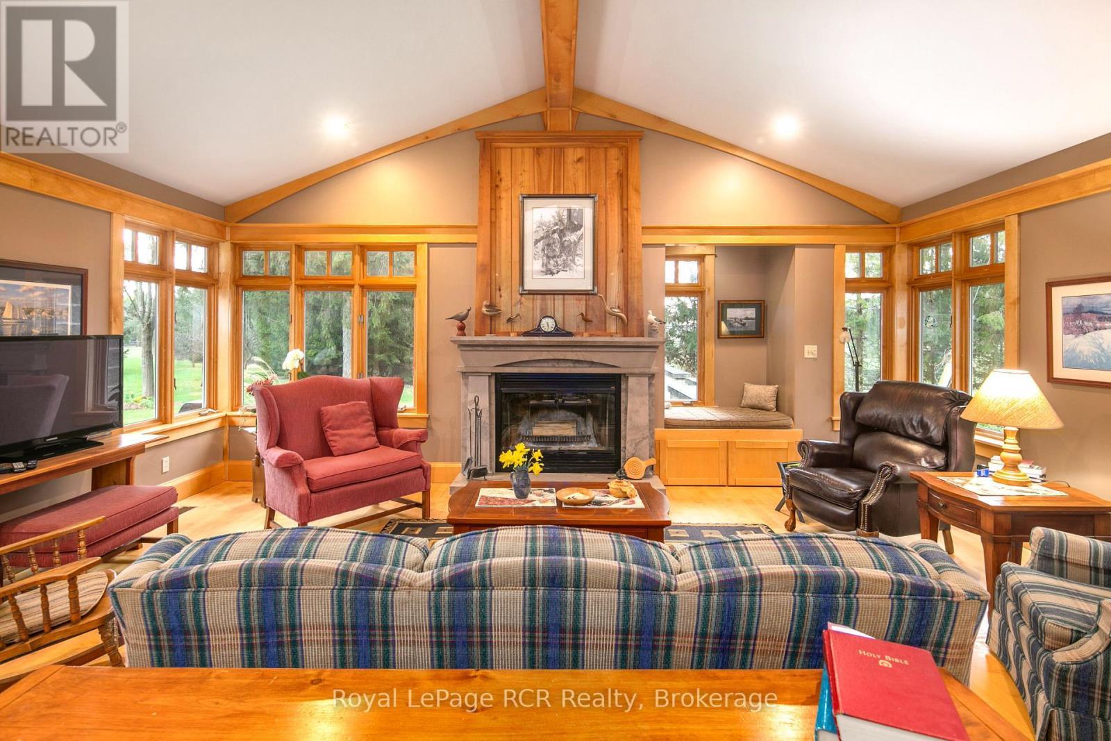 












635317 EUPHRASIA-HOLLAND TOWNLINE

,
Grey Highlands,







Ontario
N0C1H0

