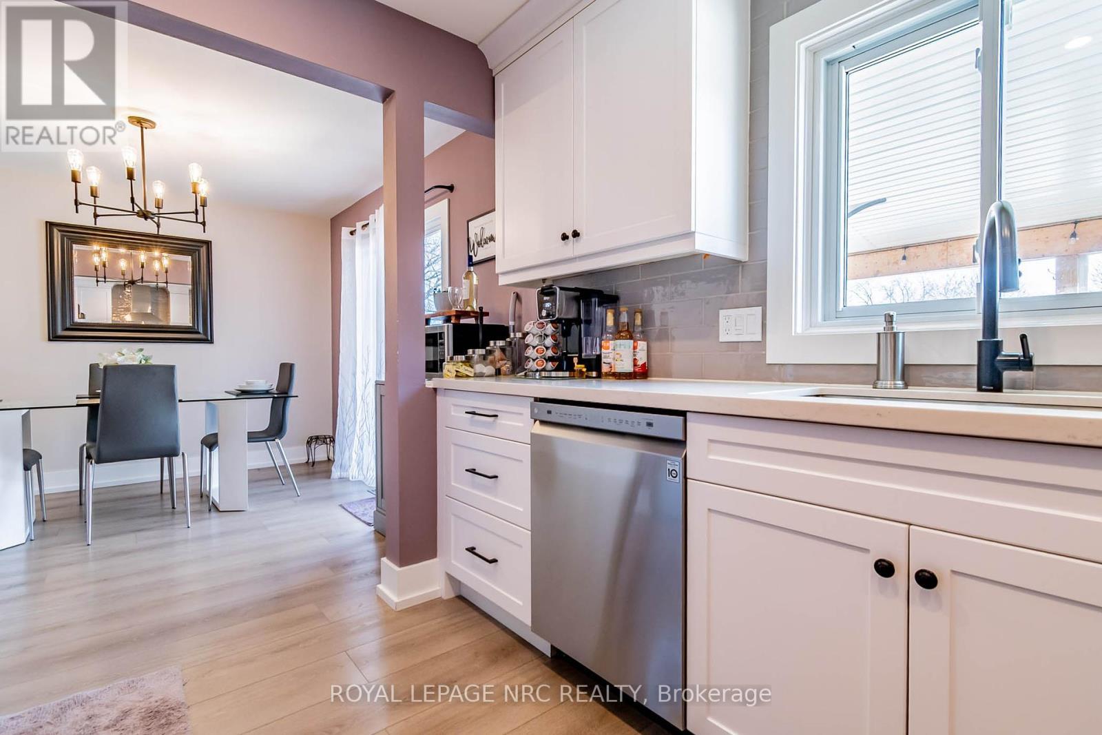 












6080 KEITH STREET

,
Niagara Falls (Church's Lane),




Ontario
L2J1K2

