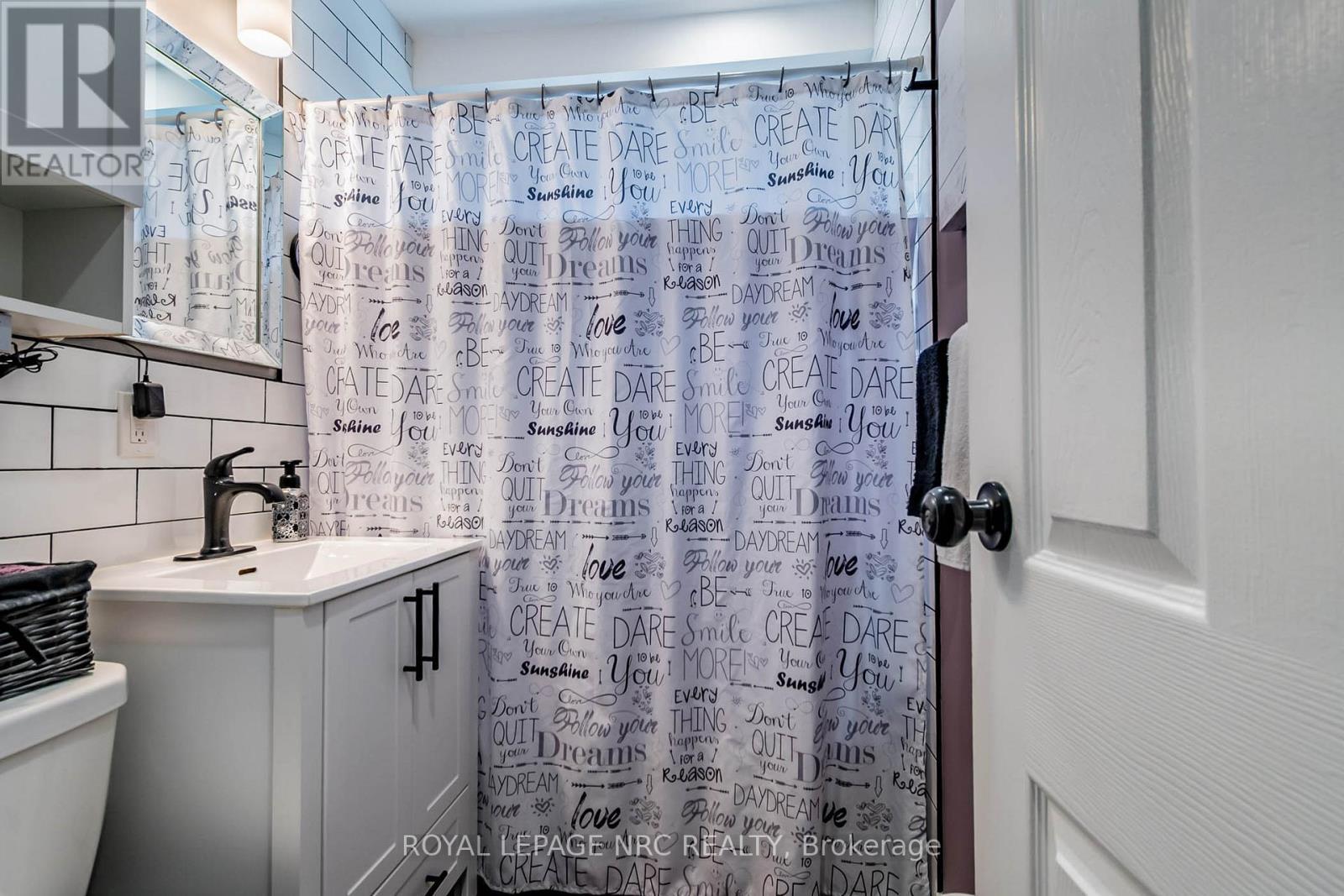 












6080 KEITH STREET

,
Niagara Falls (Church's Lane),




Ontario
L2J1K2

