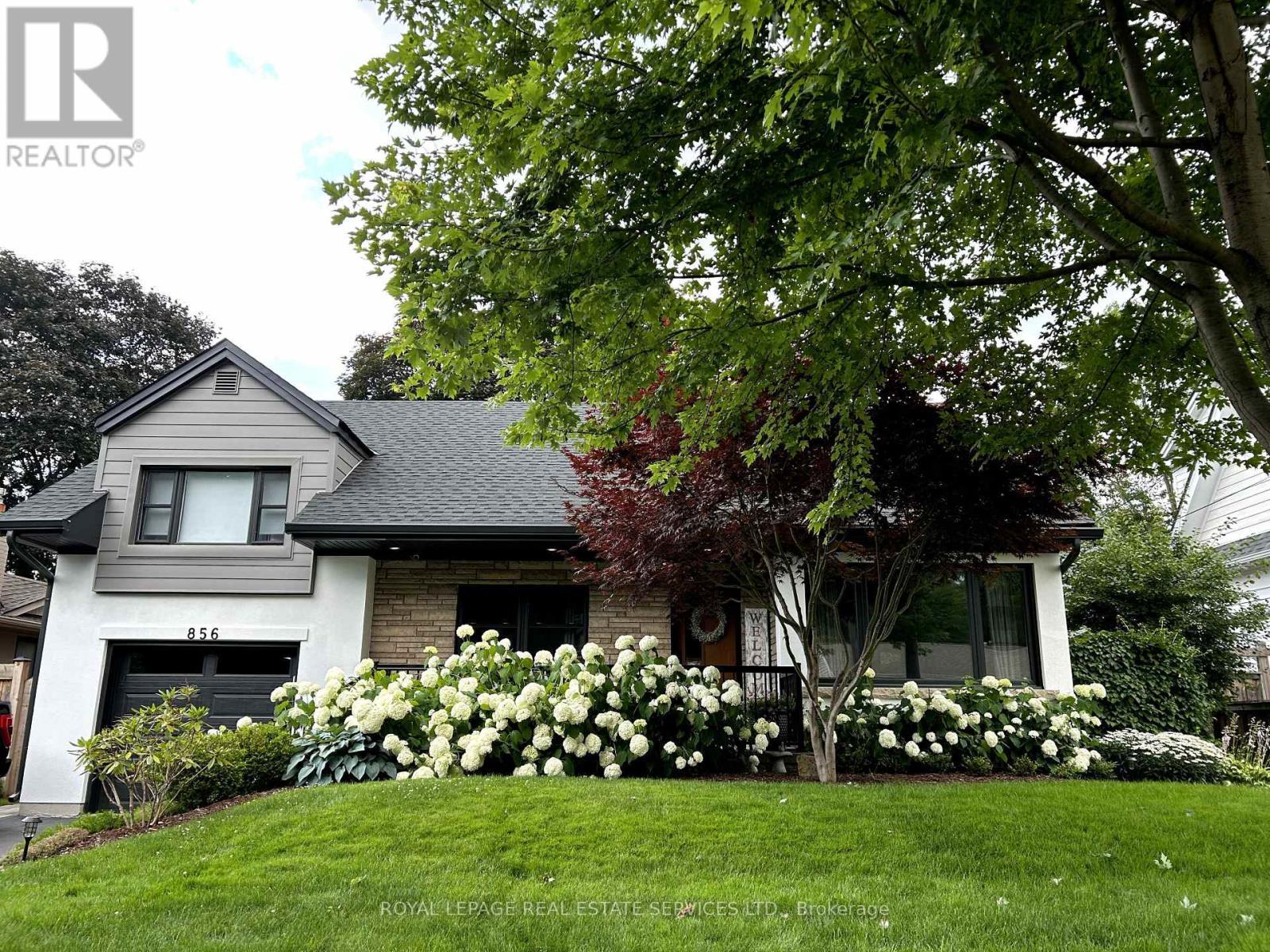 












856 TEAL DRIVE

,
Burlington,




Ontario
L7T2Y7

