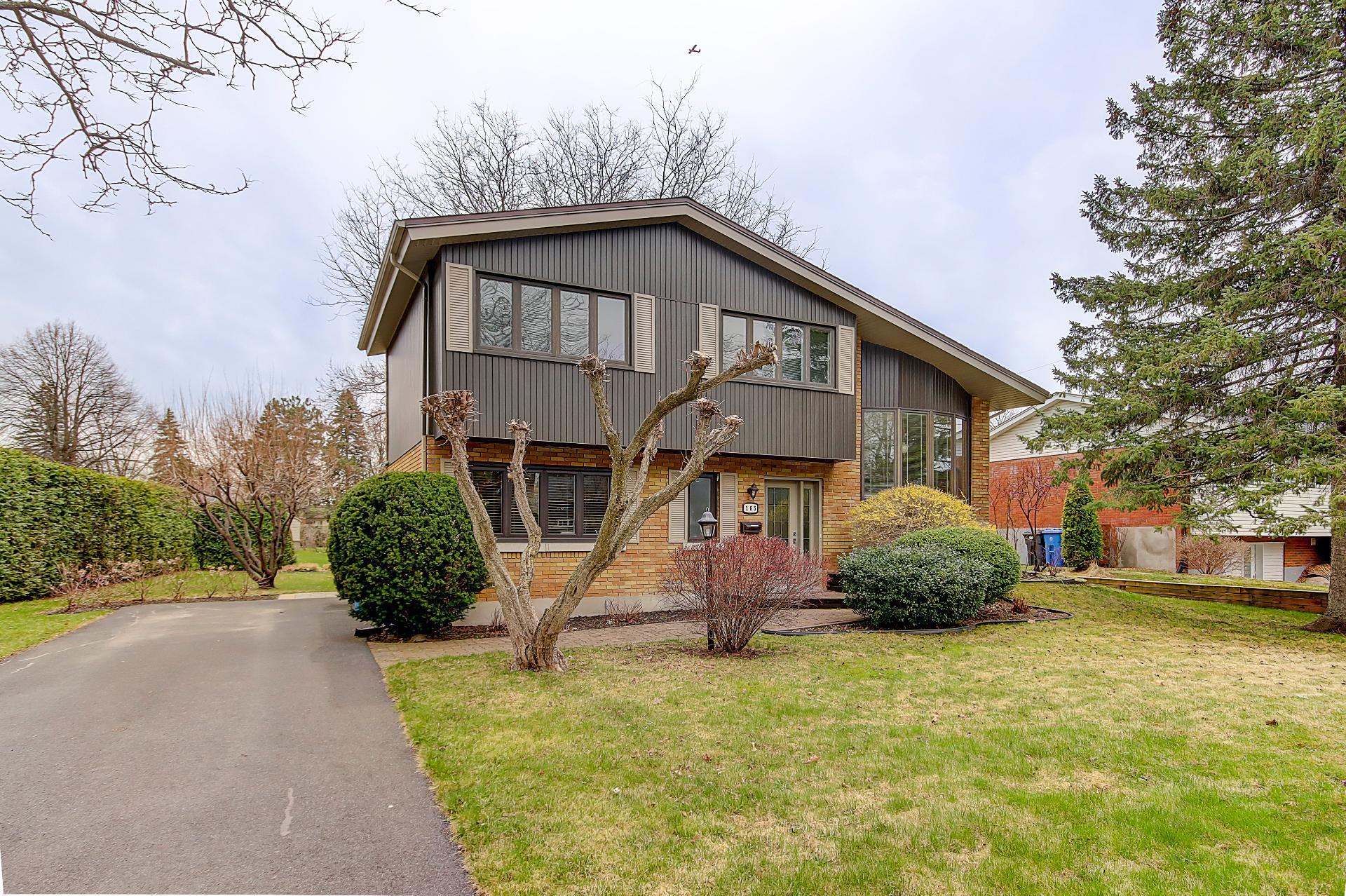 









165


Rue Hertel

,
Beloeil,




QC
J3G2M9

