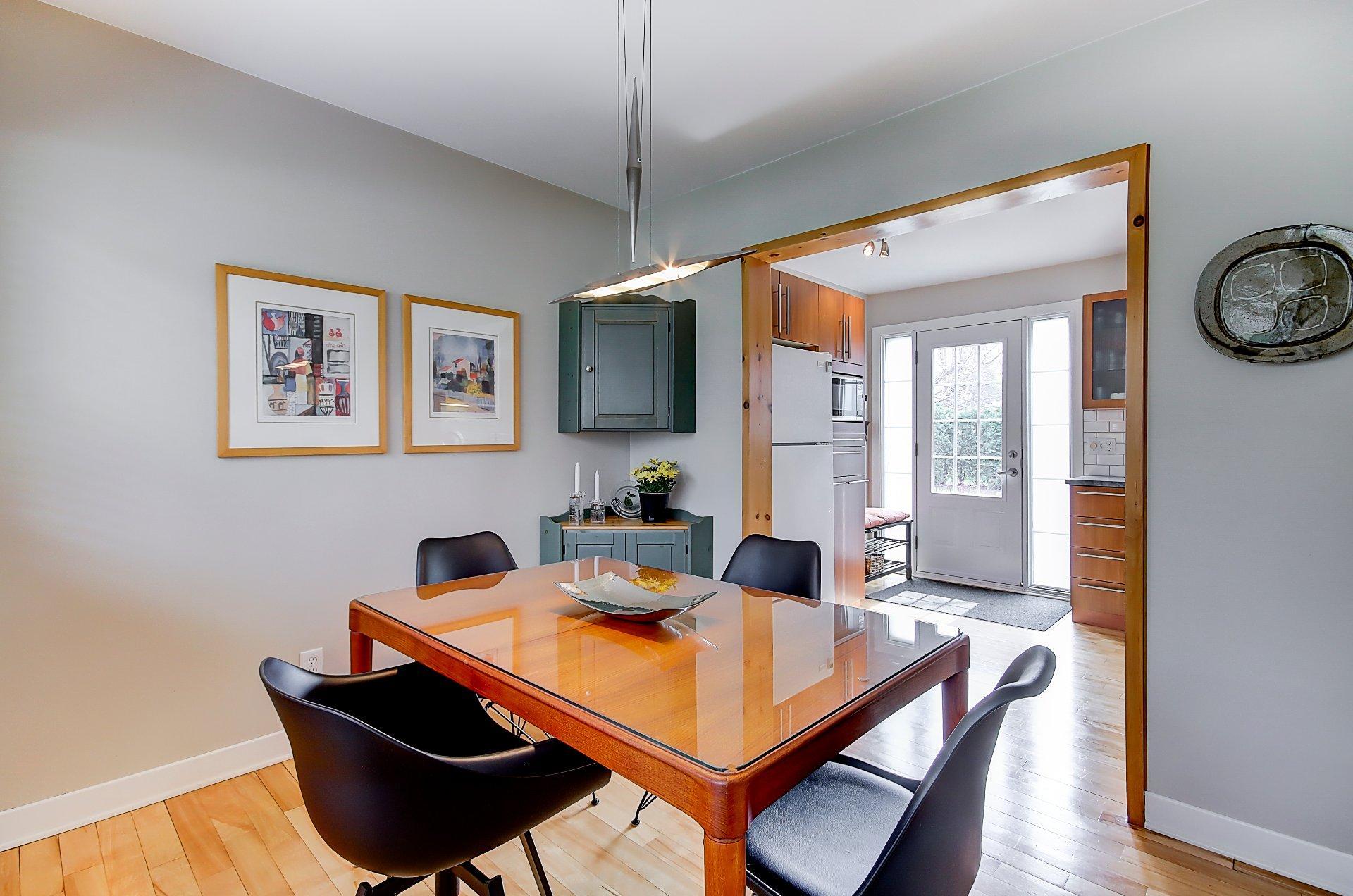 









165


Rue Hertel

,
Beloeil,




QC
J3G2M9

