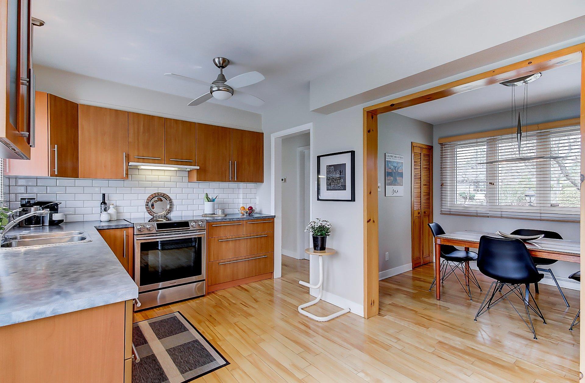 









165


Rue Hertel

,
Beloeil,




QC
J3G2M9


