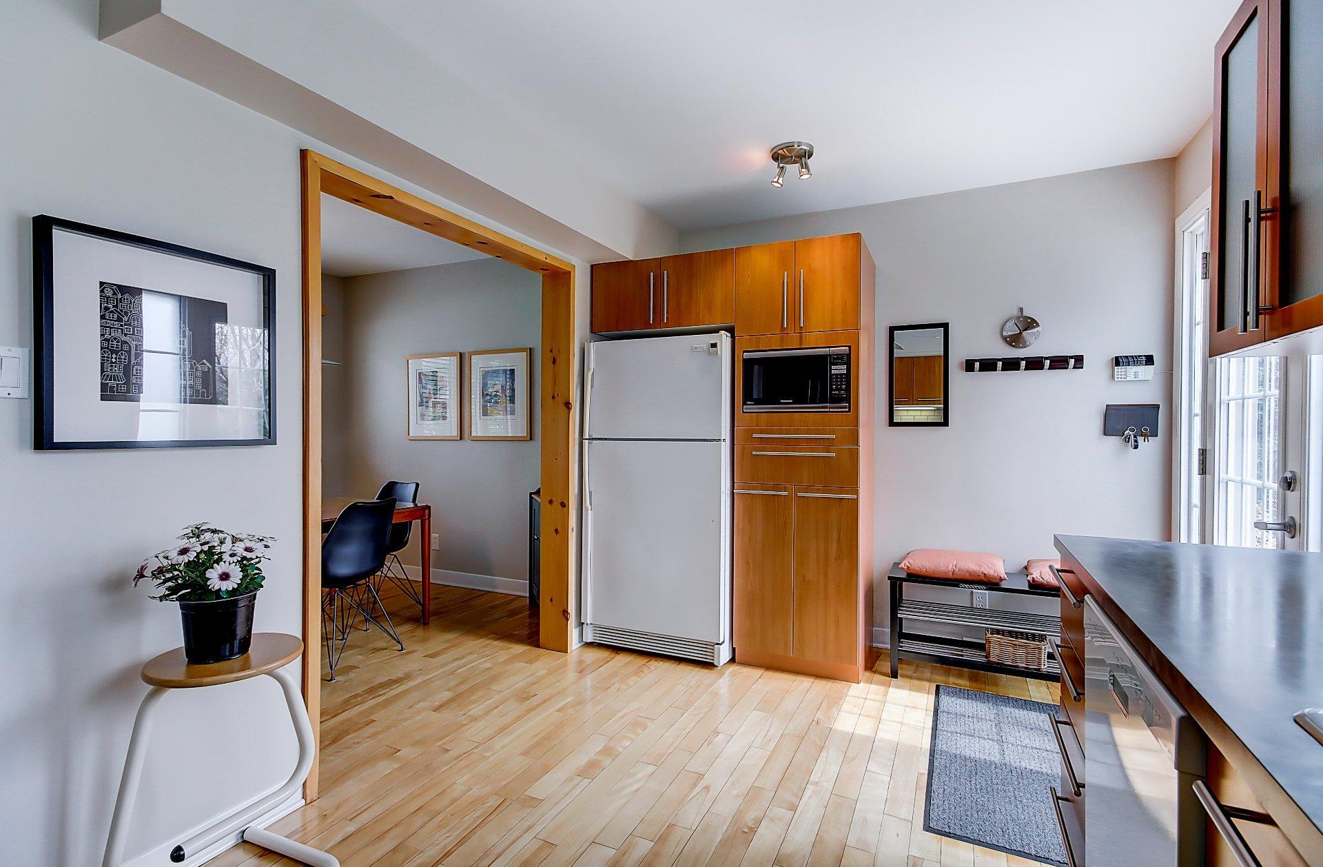 









165


Rue Hertel

,
Beloeil,




QC
J3G2M9

