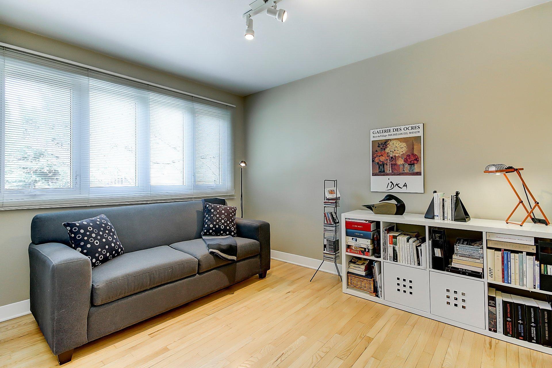 









165


Rue Hertel

,
Beloeil,




QC
J3G2M9

