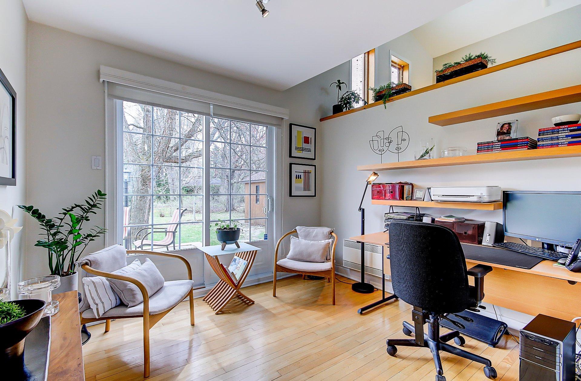 









165


Rue Hertel

,
Beloeil,




QC
J3G2M9

