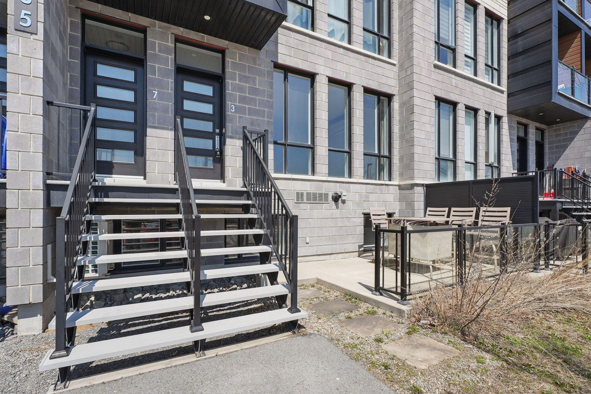 









185


Rue Nancy-Elliott

, 3,
Gatineau (Aylmer),




QC
J9H0K3

