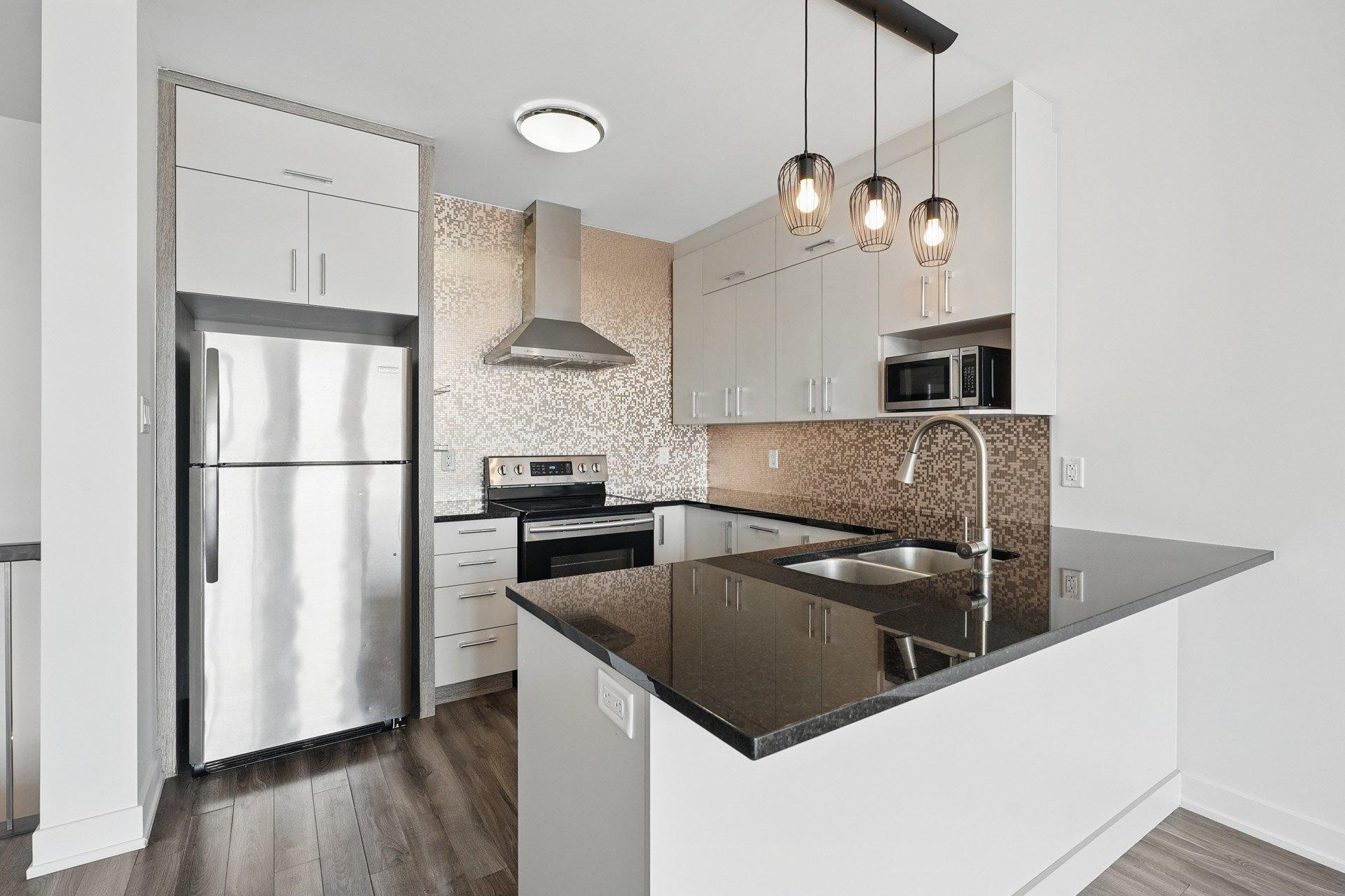 









185


Rue Nancy-Elliott

, 3,
Gatineau (Aylmer),




QC
J9H0K3

