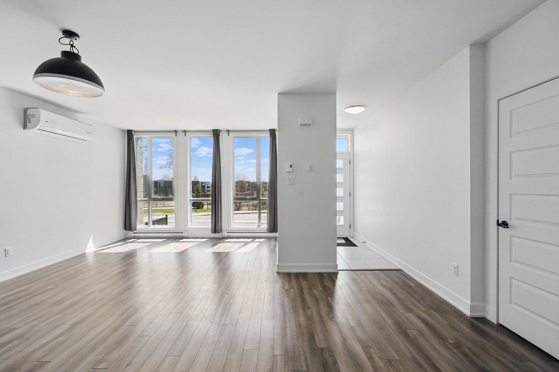 









185


Rue Nancy-Elliott

, 3,
Gatineau (Aylmer),




QC
J9H0K3

