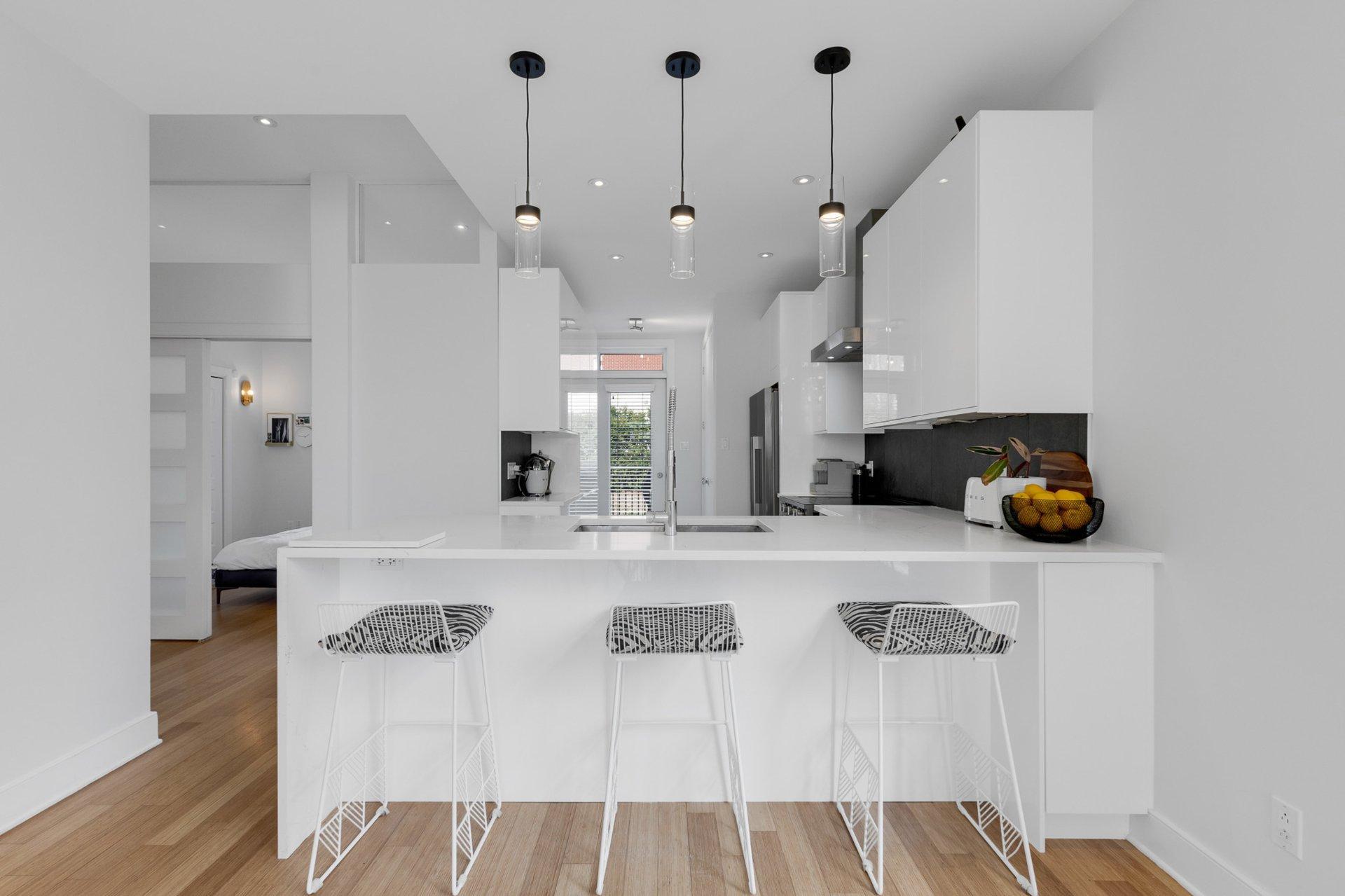 









13301


Boul. Cavendish

, 104,
Montréal (Saint-Laurent),




QC
H4R3N7

