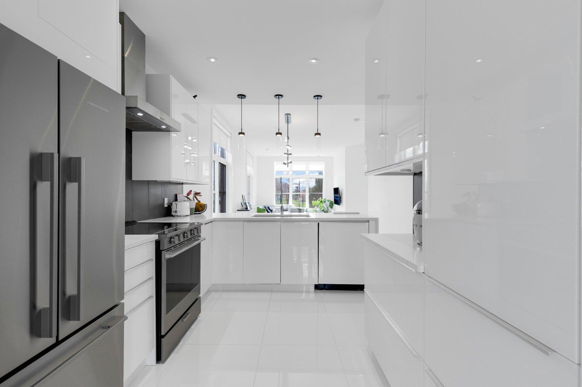 









13301


Boul. Cavendish

, 104,
Montréal (Saint-Laurent),




QC
H4R3N7

