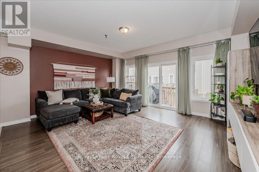 












23 - 100 CHESTER DRIVE

,
Cambridge,




Ontario
N1T0C8

