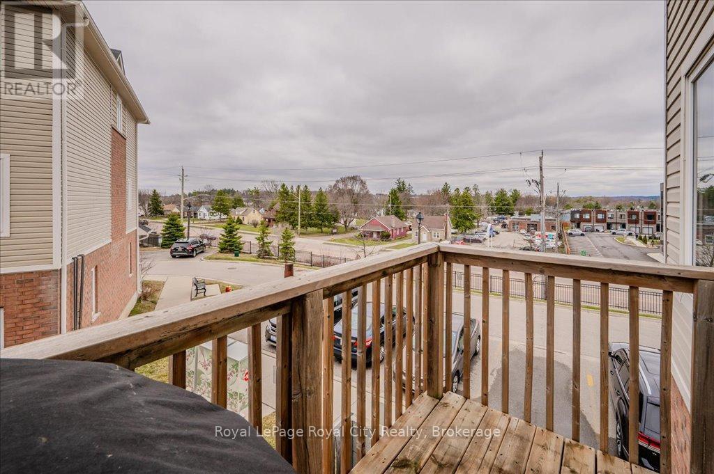












23 - 100 CHESTER DRIVE

,
Cambridge,




Ontario
N1T0C8

