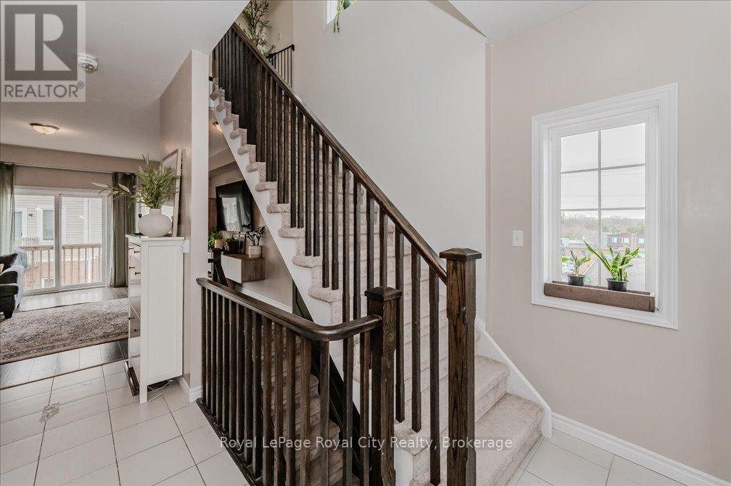 












23 - 100 CHESTER DRIVE

,
Cambridge,




Ontario
N1T0C8

