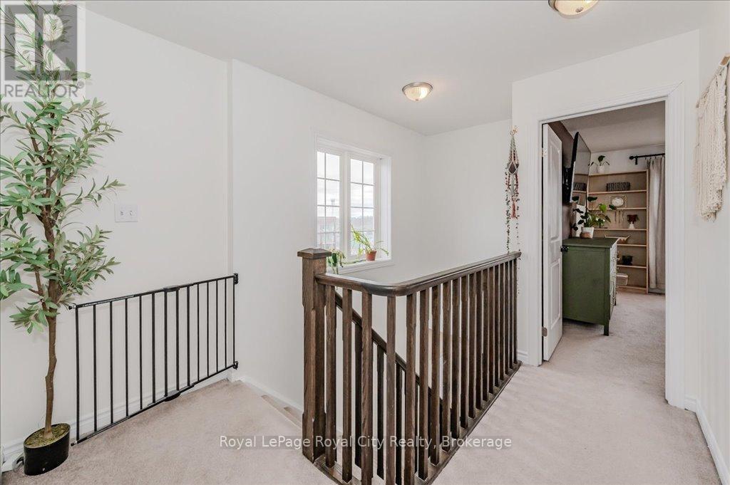 












23 - 100 CHESTER DRIVE

,
Cambridge,




Ontario
N1T0C8

