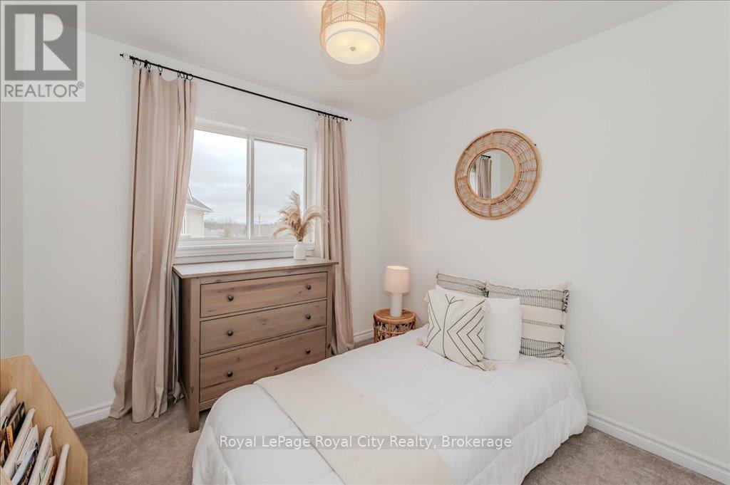 












23 - 100 CHESTER DRIVE

,
Cambridge,




Ontario
N1T0C8

