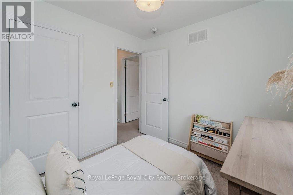 












23 - 100 CHESTER DRIVE

,
Cambridge,




Ontario
N1T0C8

