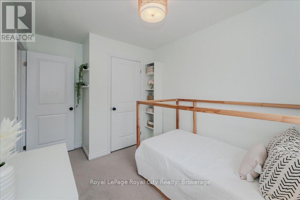 












23 - 100 CHESTER DRIVE

,
Cambridge,




Ontario
N1T0C8

