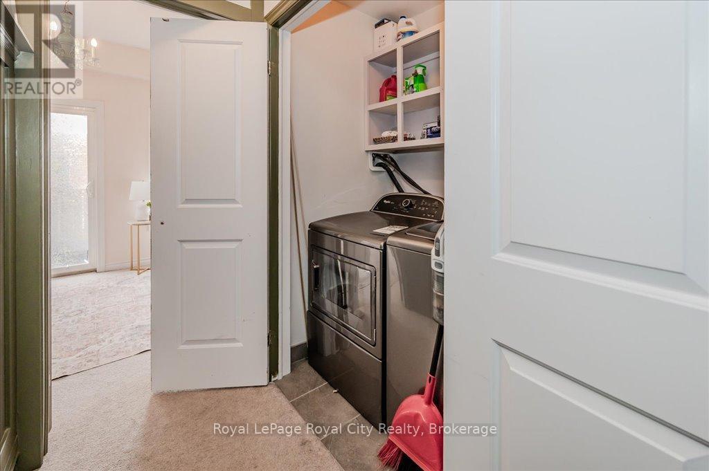 












23 - 100 CHESTER DRIVE

,
Cambridge,




Ontario
N1T0C8

