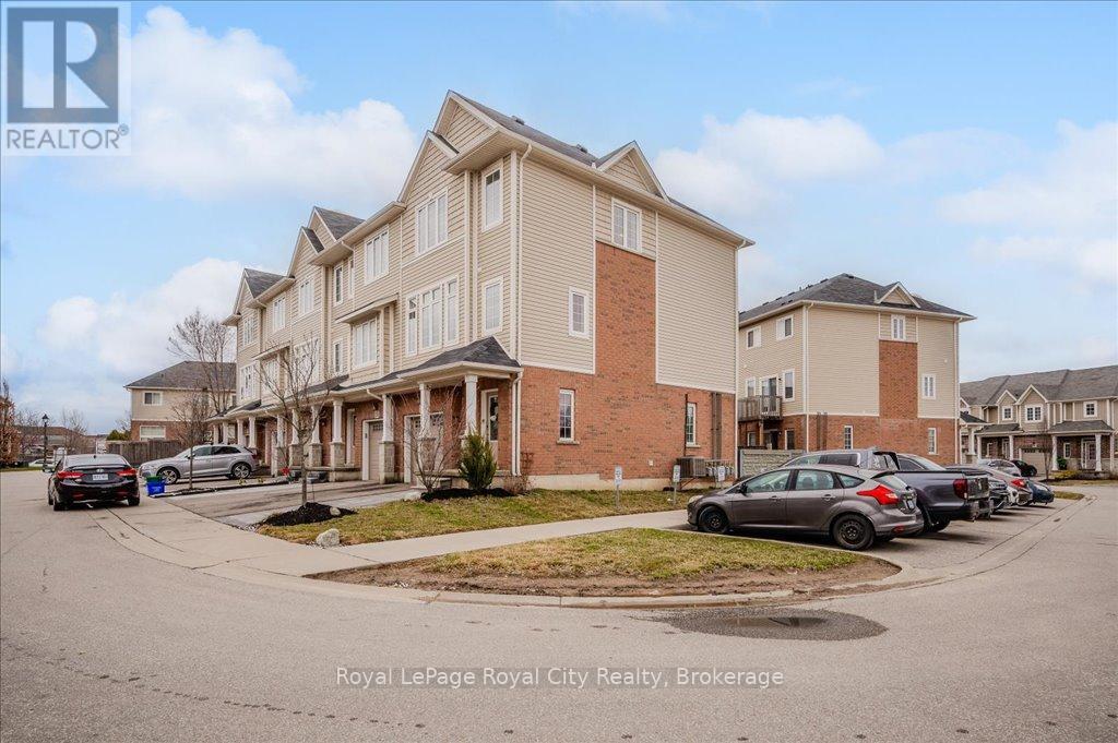 












23 - 100 CHESTER DRIVE

,
Cambridge,




Ontario
N1T0C8

