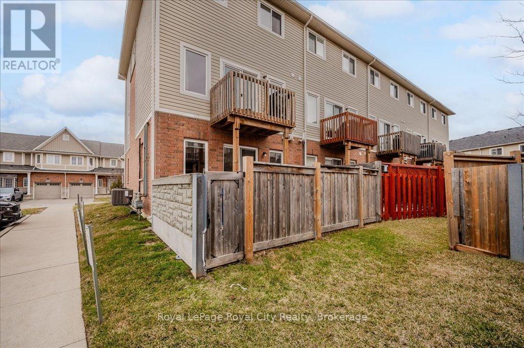 












23 - 100 CHESTER DRIVE

,
Cambridge,




Ontario
N1T0C8

