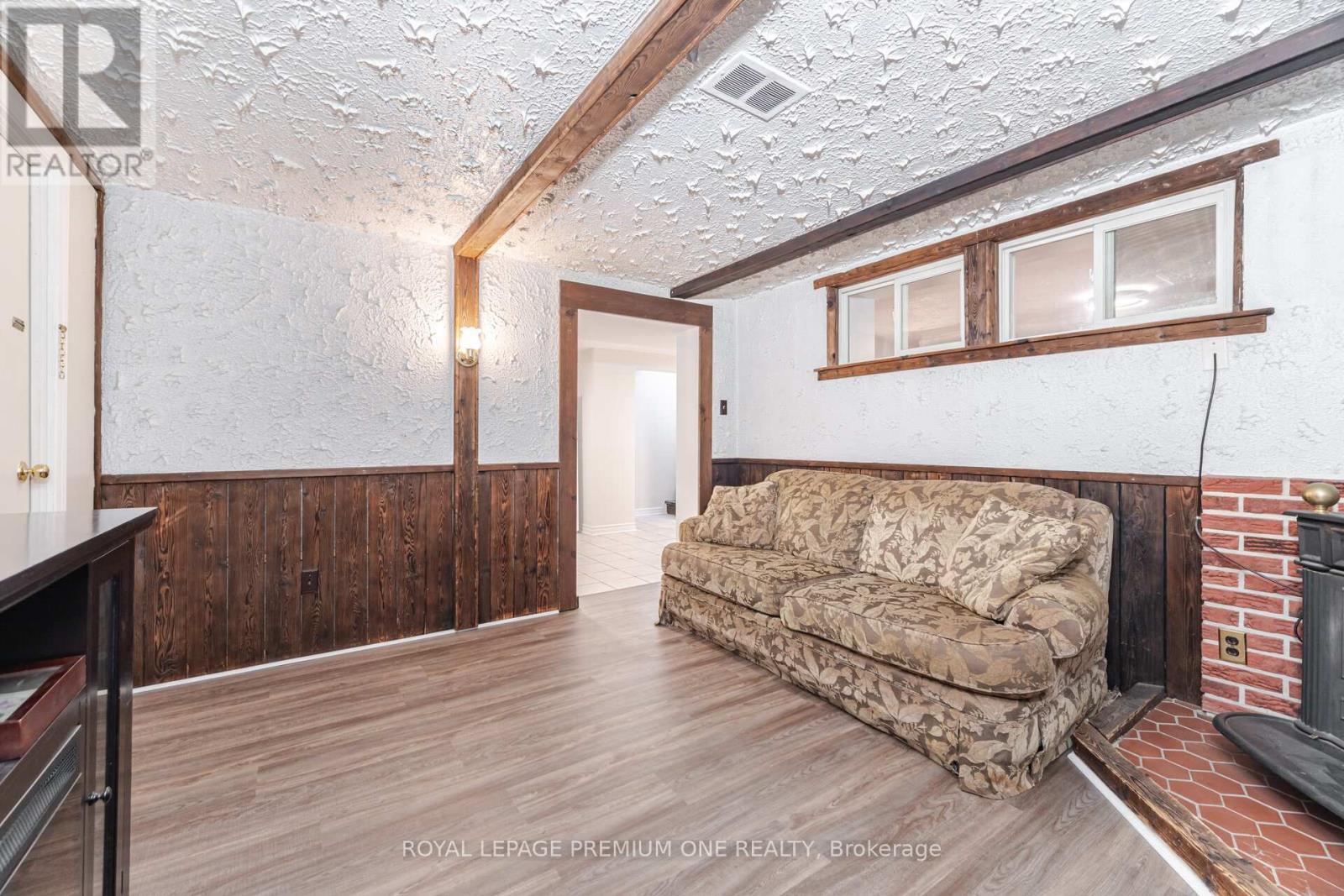 












BSMT - 7 BONNECHERE CRESCENT

,
Toronto,




Ontario
M1K4Y7

