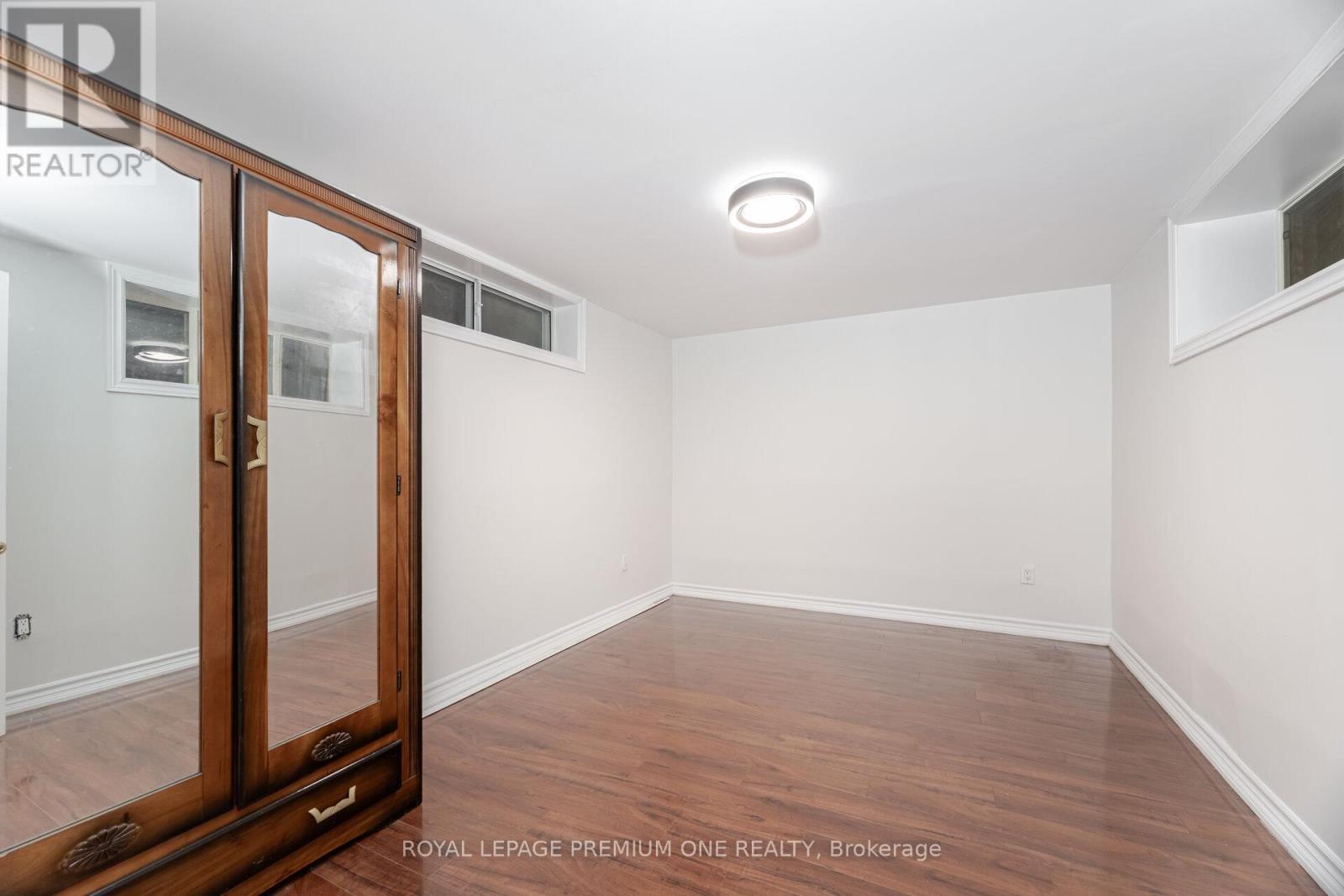












BSMT - 7 BONNECHERE CRESCENT

,
Toronto,




Ontario
M1K4Y7

