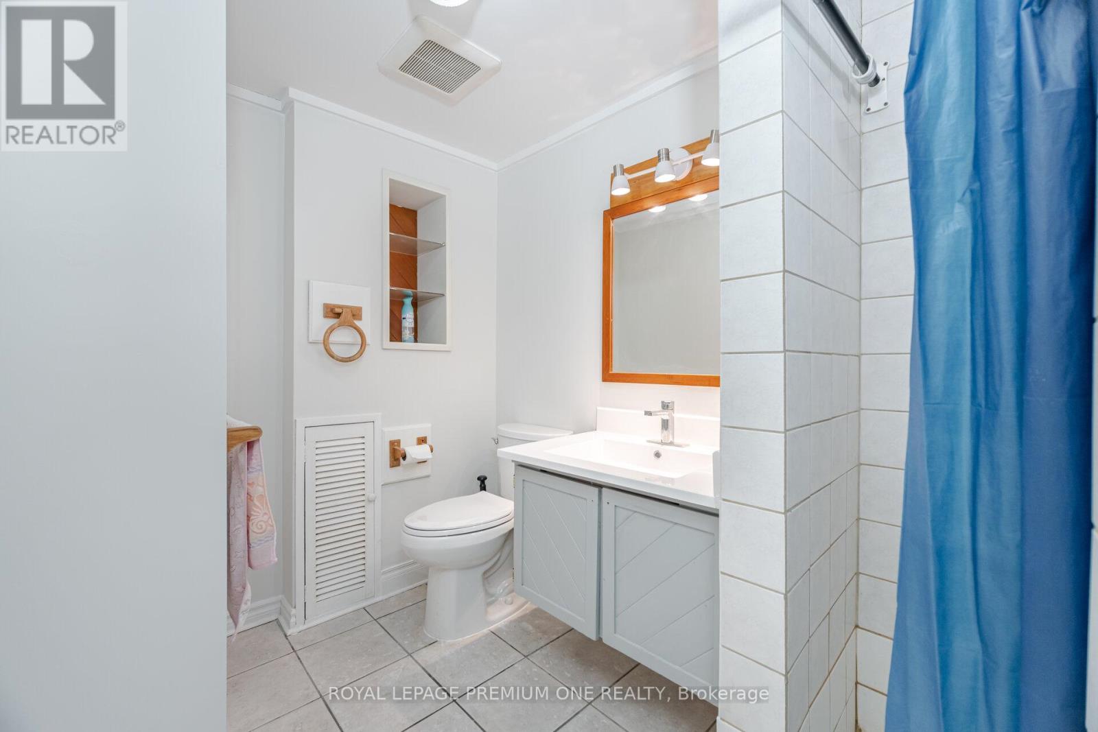 












BSMT - 7 BONNECHERE CRESCENT

,
Toronto,




Ontario
M1K4Y7

