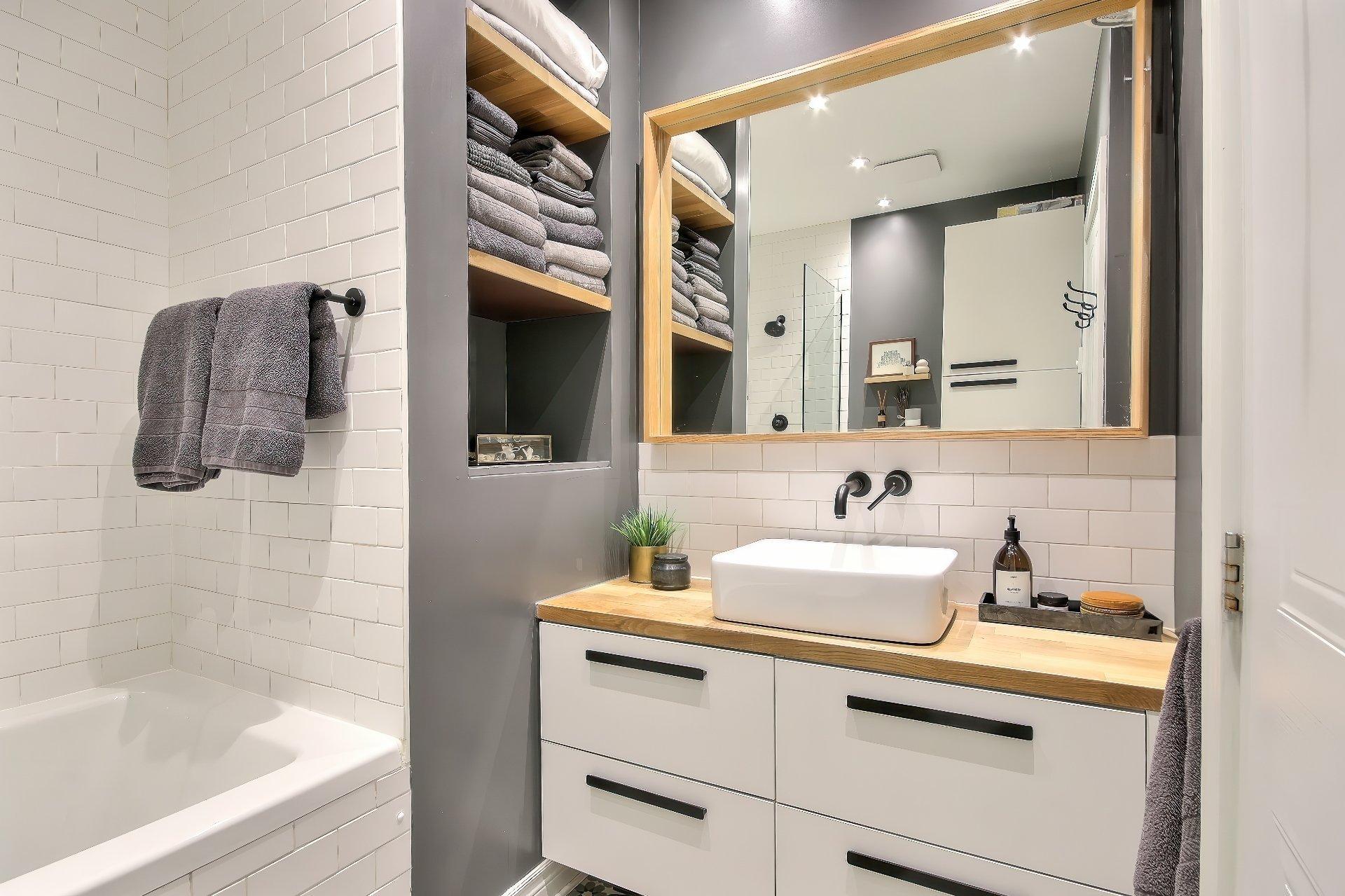 









167


Rue Beaubien E.

, 2,
Montréal (Rosemont/La Petite-Patrie),




QC
H2S1R3

