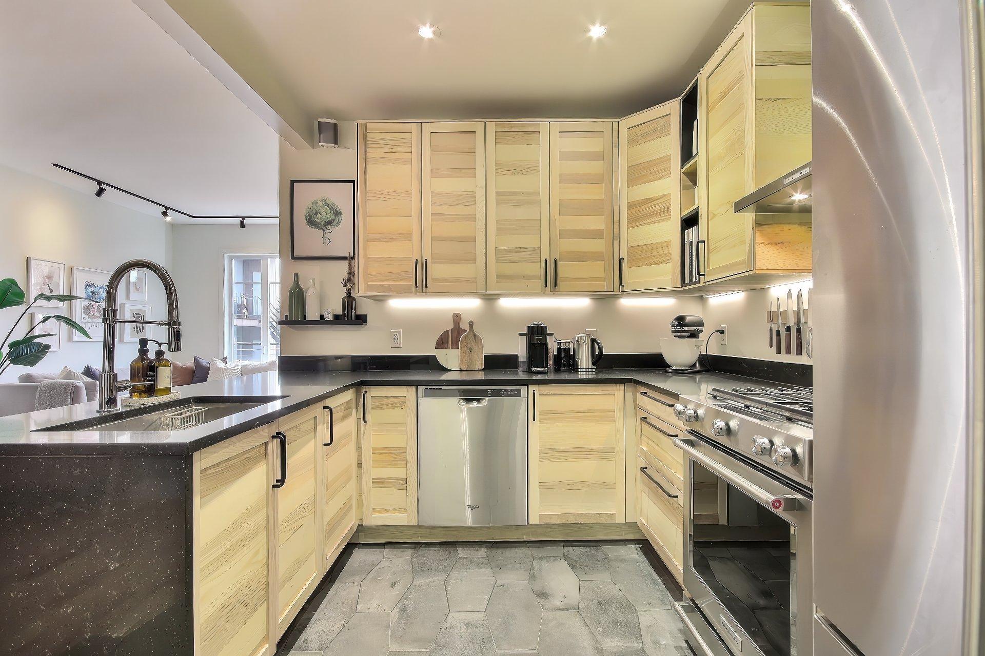 









167


Rue Beaubien E.

, 2,
Montréal (Rosemont/La Petite-Patrie),




QC
H2S1R3

