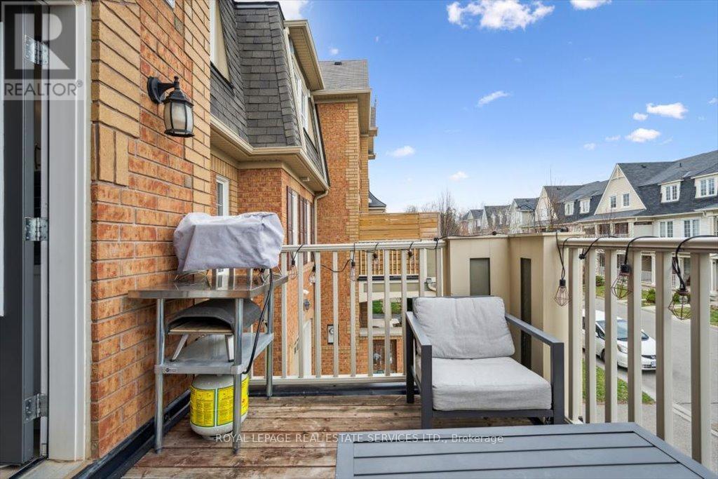 












922 BRASSARD CIRCLE

,
Milton,




Ontario
L9T8E3

